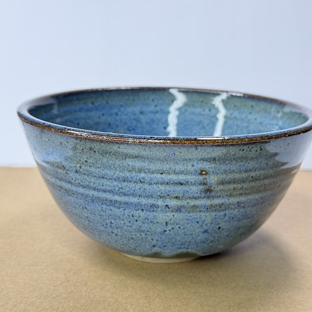 Two Dog Pottery Alaska Bowl Noodle Chopstick Blue Speckled Glazed Ceramic Swirl - Picture 5 of 14